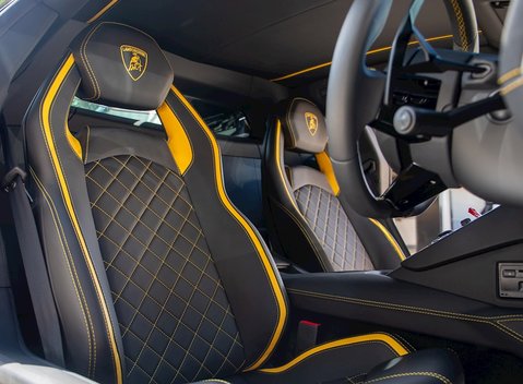 Lamborghini Aventador S LP740-4 17