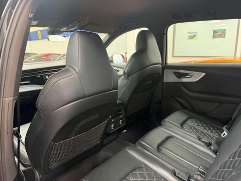 Audi SQ7 4.0 TDI V8 SUV 5dr Diesel Tiptronic quattro Euro 6 (s/s) (435 ps) 42