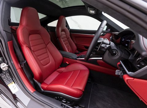 Porsche 911 Turbo S (992) 10