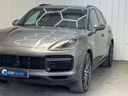 Porsche Cayenne 4.0 Cayenne T S E-Hybrid Auto 4WD 5dr 19