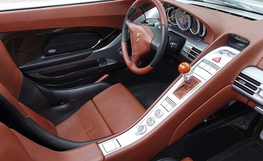 Porsche Carrera GT 32