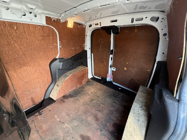 Ford Transit Courier Petrol SWB (SOLD) Low Roof Trend Air Con Alloys Sat Nav E 12