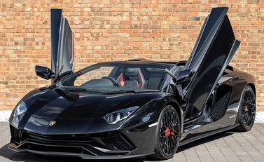 Lamborghini Aventador S LP740-4 Roadster 7