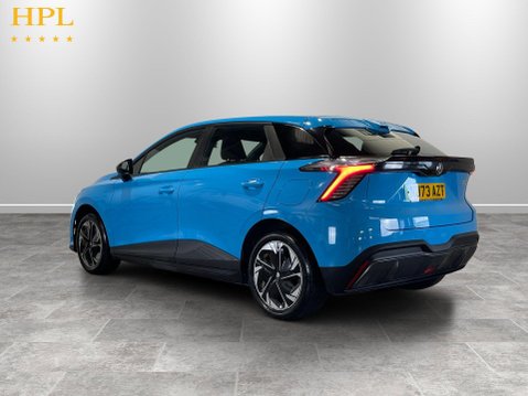 MG MG4 64kWh SE Long Range Hatchback 5dr Electric Auto (203 ps) Air Con - Alloy Wh 5