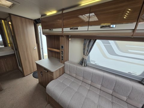 Swift Challenger 480 SE  11