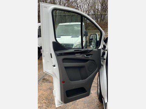 Ford Transit Custom 2.0 300 EcoBlue Limited Panel Van 5dr Diesel Manual L2 H1 Euro 6 (s/s) (130 36