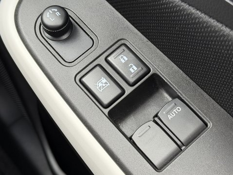 Suzuki Swift 1.2 Dualjet 83 12V Hybrid SZ-T 5dr Auto 34