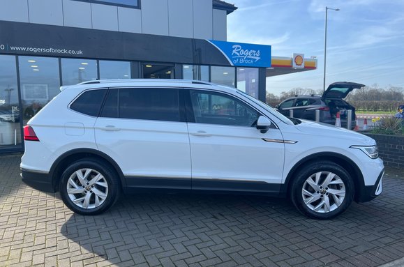 Volkswagen Tiguan Allspace LIFE 1.5 TSI 7 SEATS 7