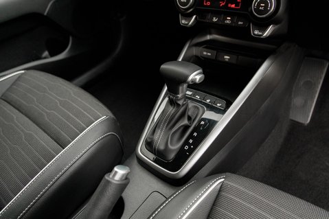 Kia Stonic GT-LINE S ISG MHEV 37