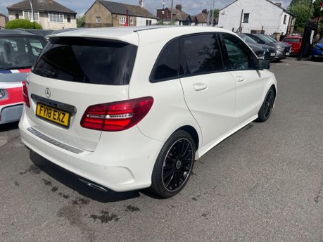 Mercedes-Benz B Class B 180 D AMG LINE PREMIUM 8
