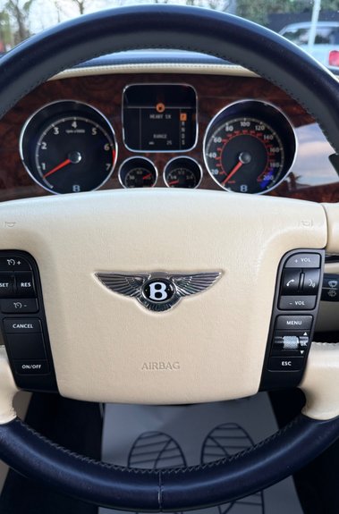 Bentley Continental GT - 16 SERVICES RECORDED -MASSAGE SEATS -POWER BOOT -BLUETOOTH 
