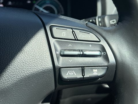 Hyundai KONA GDI PREMIUM 32