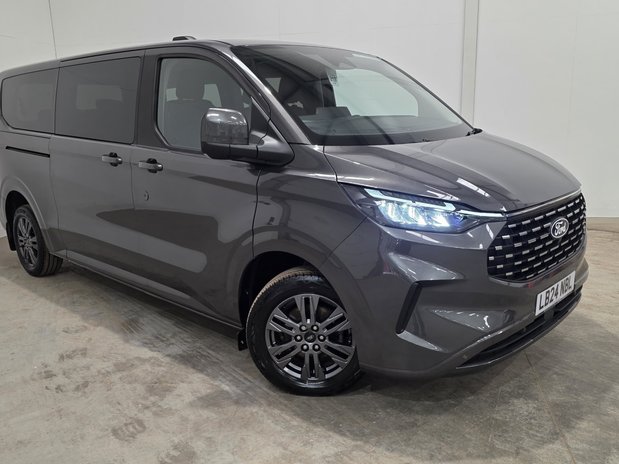 Ford Tourneo Custom Tourneo Custom 320 L2 Diesel FWD 2.0 EcoBlue 136ps H1 Titanium 9 Seater 1