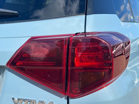 Suzuki Vitara SZ-T BOOSTERJET MHEV 19