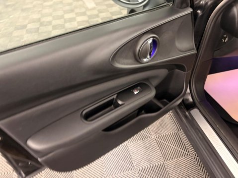 Mini Clubman 1.5 Cooper Auto Euro 6 (s/s) 6dr 25