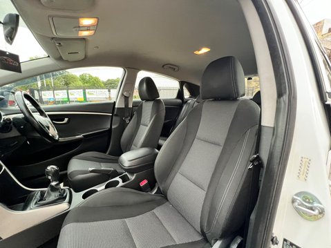 Hyundai i30 CRDI S BLUE DRIVE 59