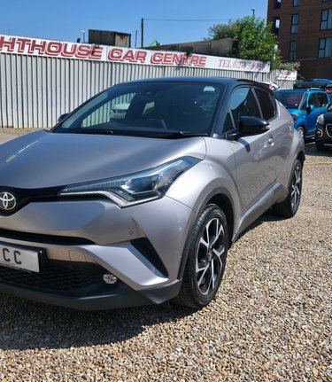 Toyota C-HR DYNAMIC.. 9 MAIN DEALER SERVICES.. STUNNING EXAMPLE 3