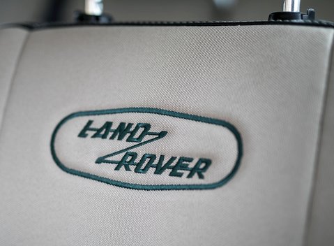 Land Rover Defender 110 Heritage 20