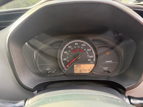 Toyota Yaris 1.0 VVT-i Active Euro 5 3dr 18