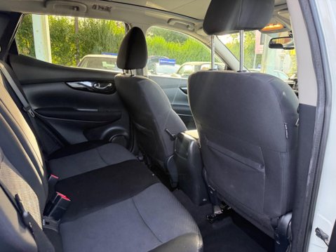 Nissan Qashqai 1.5 dCi N-Connecta 2WD Euro 6 (s/s) 5dr 23