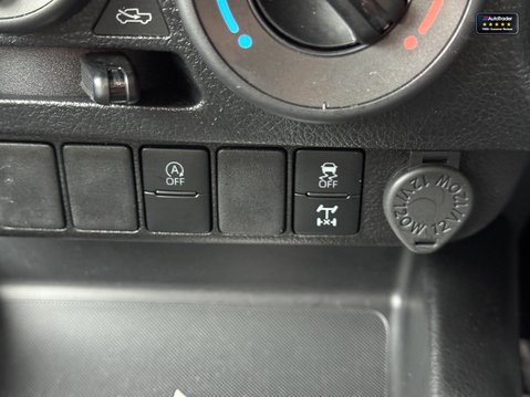 Toyota Hilux Active | 2.4 LT | AC | Sensors | Double Cab | 32