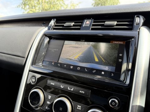 Land Rover Discovery SDV6 HSE 38
