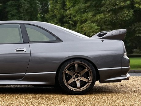 Nissan GT-R R33 V-Spec (Series 3) 11