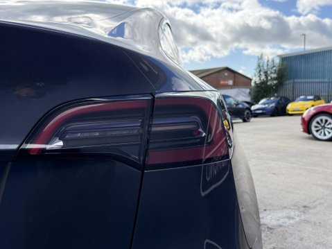 Tesla Model Y SUV 5dr Electric Auto RWD (346 ps) 19