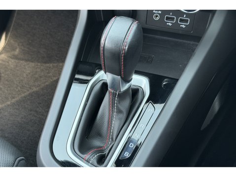 Renault Arkana 1.6 E-TECH Hybrid 145 R.S. Line 5dr Auto 29