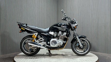 Yamaha XJR1300 2002 52K NEW MOT CLEAN BIKE OHLINS SHOCKS WARRANTY 1300CC 1