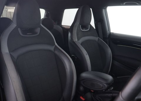 Mini Hatch 2.0 Cooper S Sport Auto 3dr 38