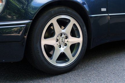 Mercedes-Benz E Class E500 Limited 9