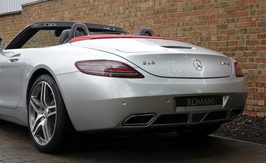 Mercedes-Benz SLS AMG Roadster 8