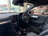 Volvo XC40 2.0 B3 MHEV Ultra Black Edition DCT Auto Euro 6 (s/s) 5dr 17