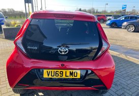 Toyota Aygo VVT-I X-TREND X-SHIFT 5 DOOR AUTO 8