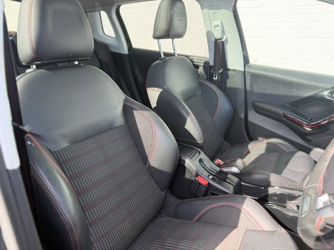 Peugeot 2008 1.2 PureTech GT Line Euro 6 (s/s) 5dr 11
