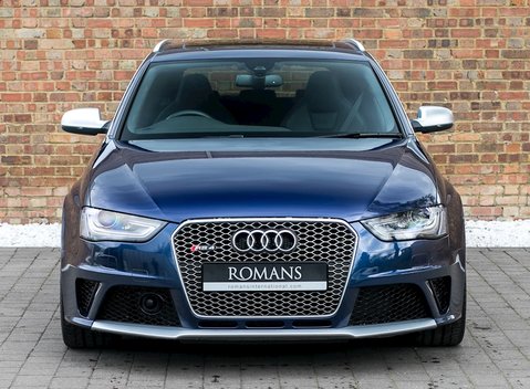 Audi RS4 Avant 4