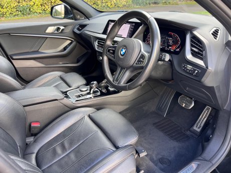 BMW 1 Series 1.5 118i M Sport (LCP) Hatchback 5dr Petrol DCT Euro 6 (s/s) (136 ps) 14