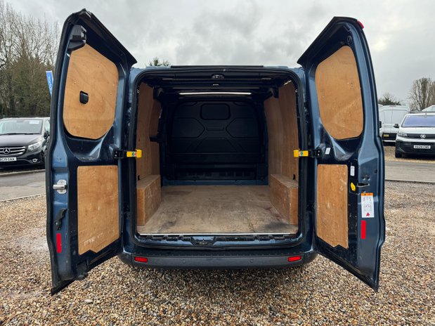Ford Transit Custom SWB L1H1 Low Roof Sport 310 Air Con Alloys SELECT 16
