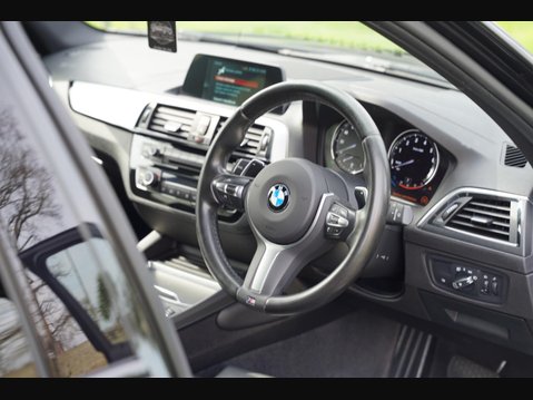 BMW 1 Series 3.0 M140i Shadow Edition Auto Euro 6 (s/s) 5dr 23
