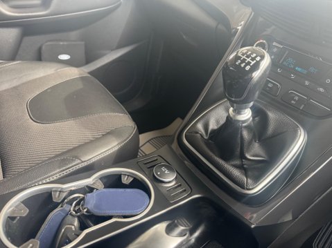 Ford Kuga 2.0 TDCi Titanium 2WD Euro 6 (s/s) 5dr 23