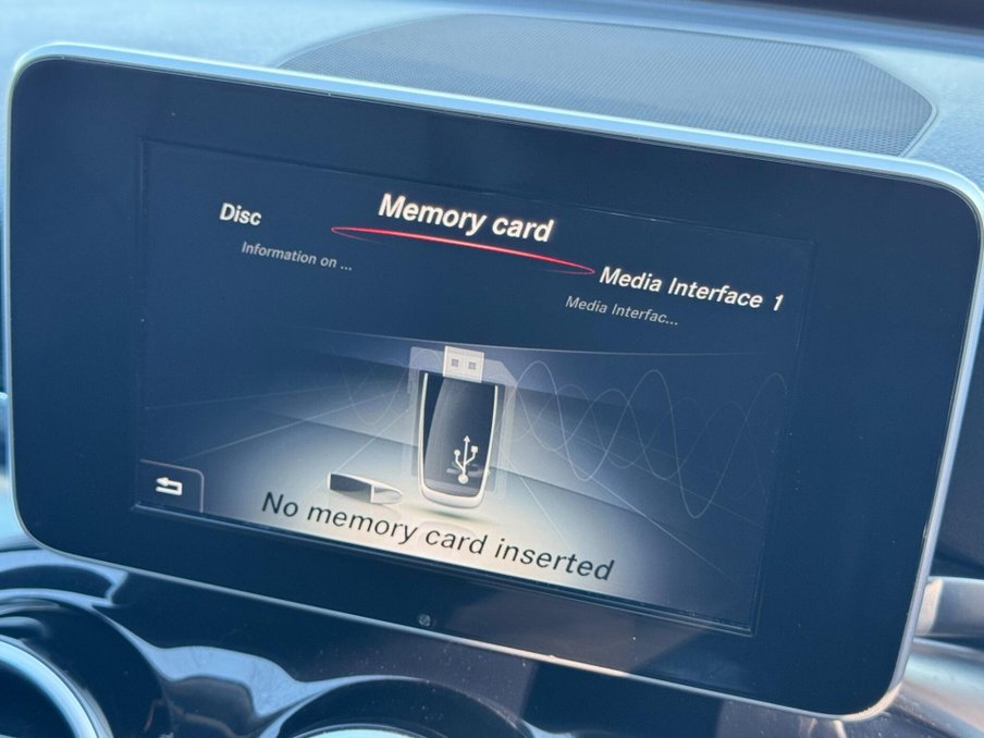 2015 Mercedes-Benz C Class — image 22