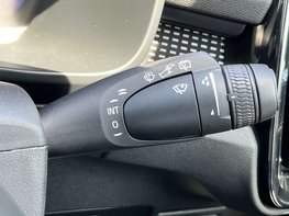 Volvo XC40 2.0 XC40 + B4 MHEV Auto 5dr 50