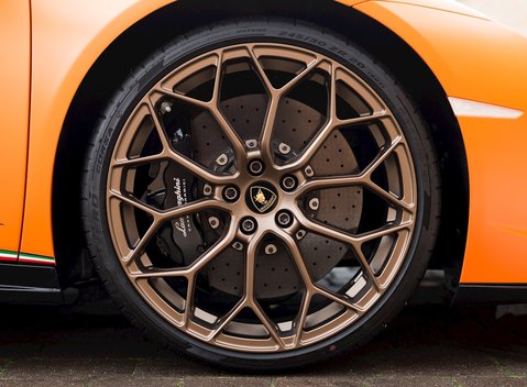 Lamborghini Huracan Performante 10