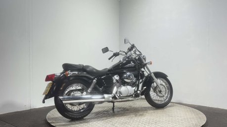 Honda VT 2006 ONLY 6K NEW MOT SERVICED CRUISER 125CC VTWIN 2