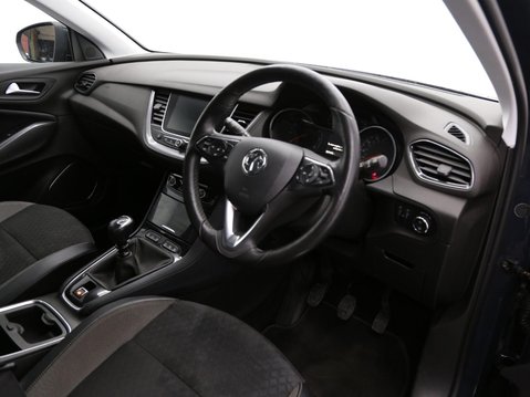 Vauxhall Grandland X 1.2 Turbo Sport Nav Euro 6 (s/s) 5dr 22