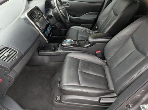Nissan LEAF 30kWh Tekna Auto 5dr 22