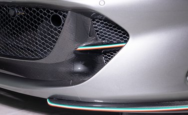 Ferrari 812 Superfast 32