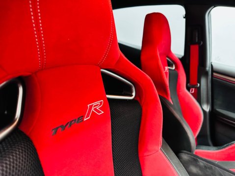 Honda Civic 2.0 i-VTEC Type R GT Euro 6 (s/s) 5dr 23