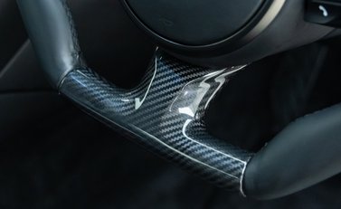 Aston Martin DBS Superleggera 11